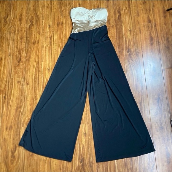 Forever 21 Pants - Forever 21 Women's Champagne Black Strapless Wide Leg Jumpsuit Size Small Party